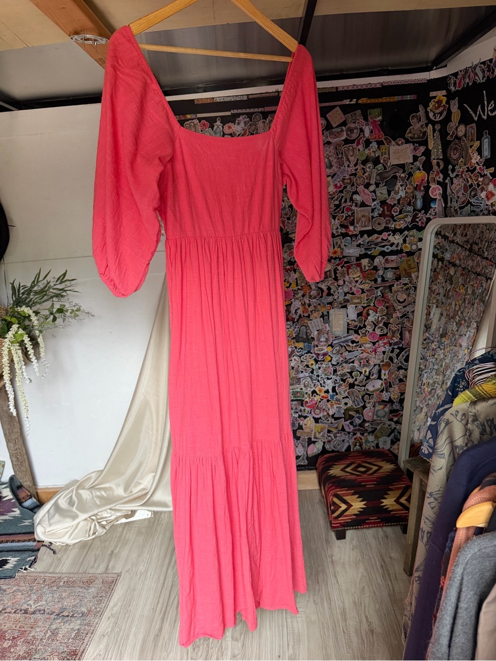 Women’s Pink Puff-Sleeve Maxi Dress